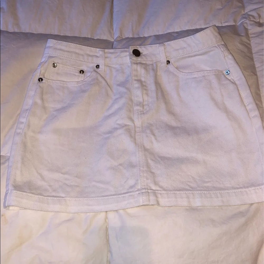 forever 21 white Jean skirt size medium